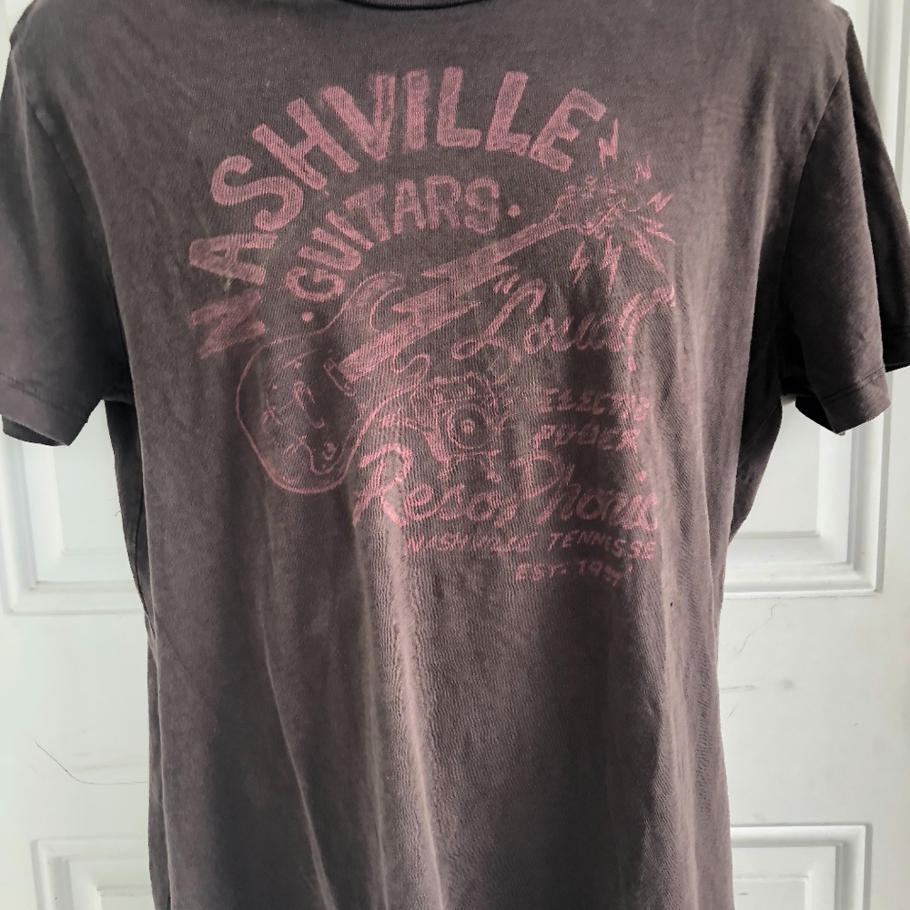 LUCKY BRAND Nashville Guitars Graphic tee